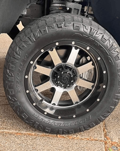 Felipe's Tire Shop gallery
